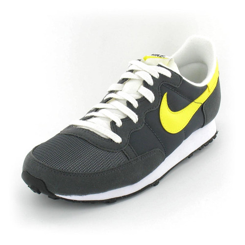 Nike Challenger