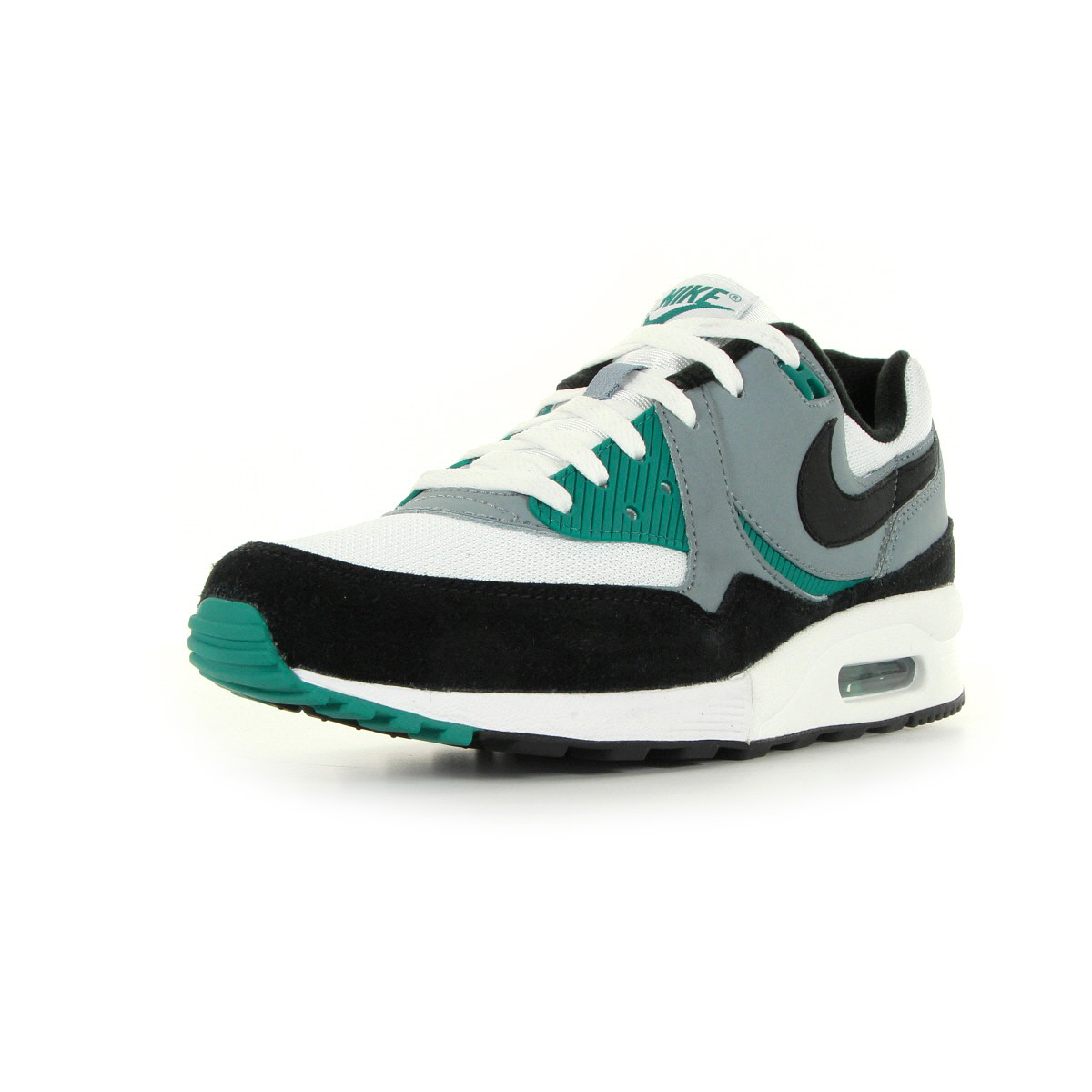 air max light essential