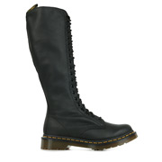 Dr. Martens 1B60 Black Virginia