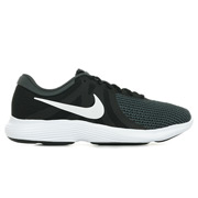 Nike Revolution 4