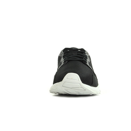 Le Coq Sportif LCS R 900