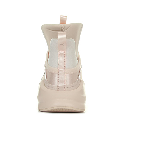 puma fierce satin en pointe