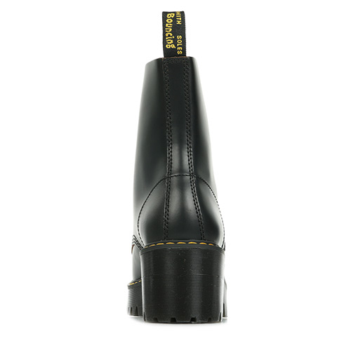 Dr. Martens Leona