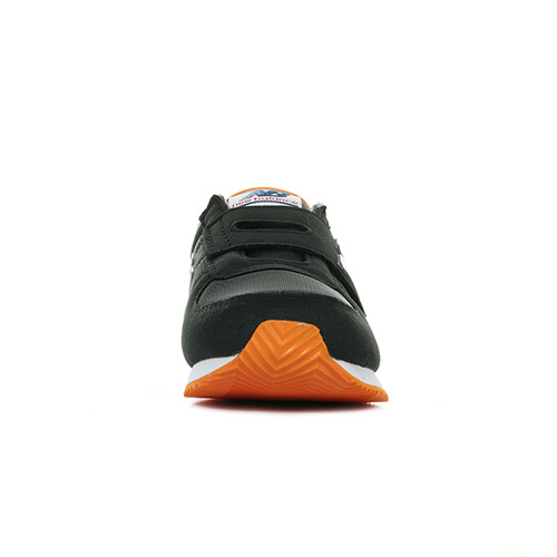 New Balance 220 BKO