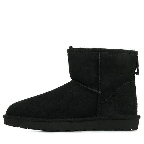 UGG Classic Mini II