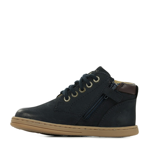 Kickers Tackland
