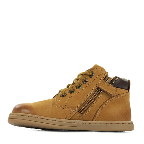 Kickers Tackland
