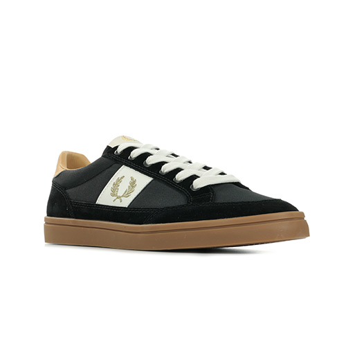 Fred Perry Deuce