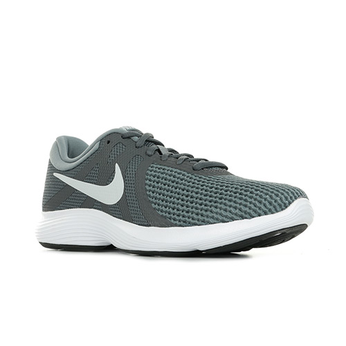 Nike Revolution 4