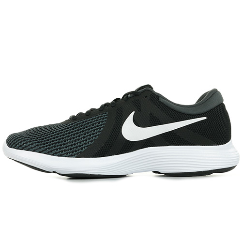 Nike Revolution 4