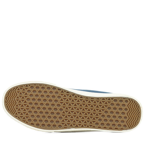 Kickers Arvell