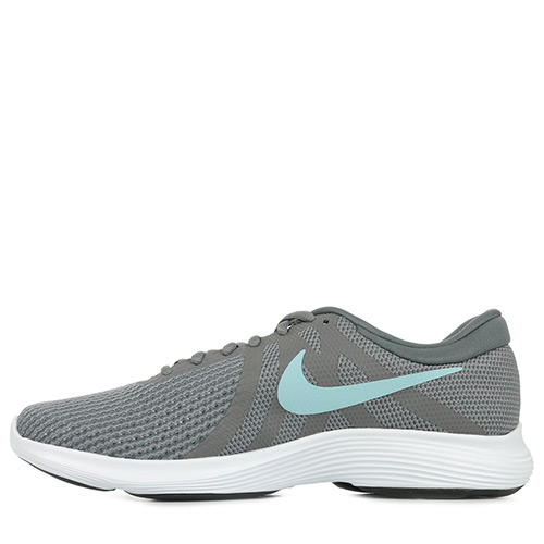 Nike Revolution 4