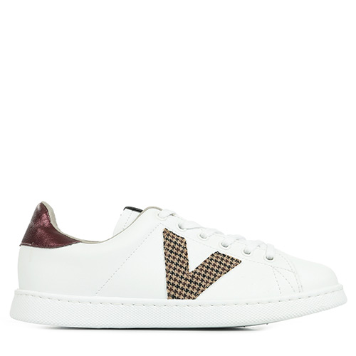 Tenis