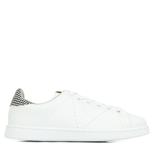 Tenis