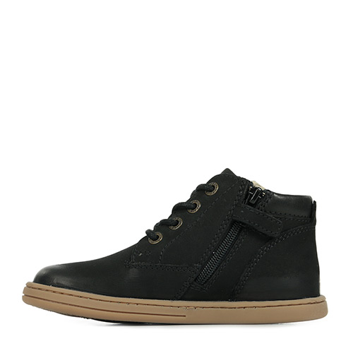 Kickers Tackland