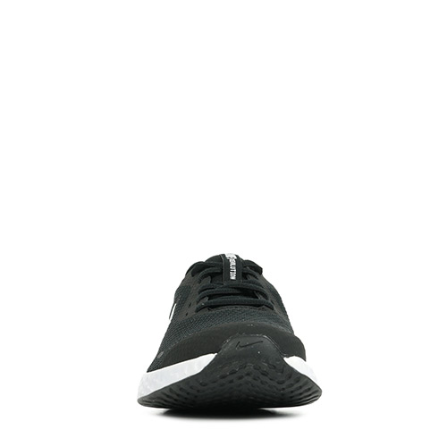 Nike Revolution 5