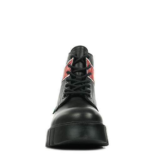 Kickers Kick Fabulous