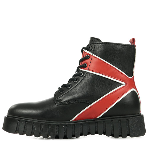 Kickers Kick Fabulous