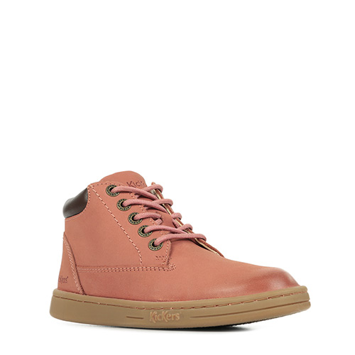 Kickers Tackland