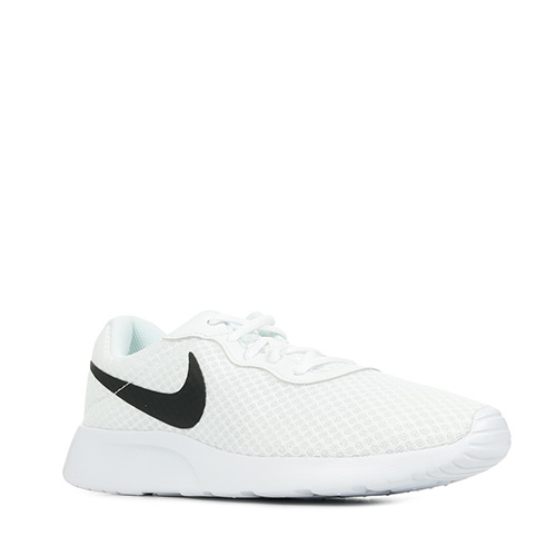 Nike Tanjun