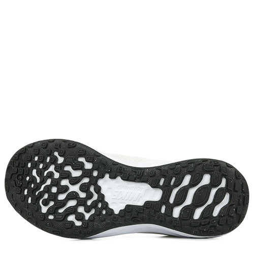 Nike Revolution 6
