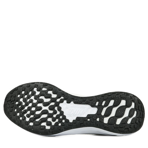 Nike Revolution 6 NN SE