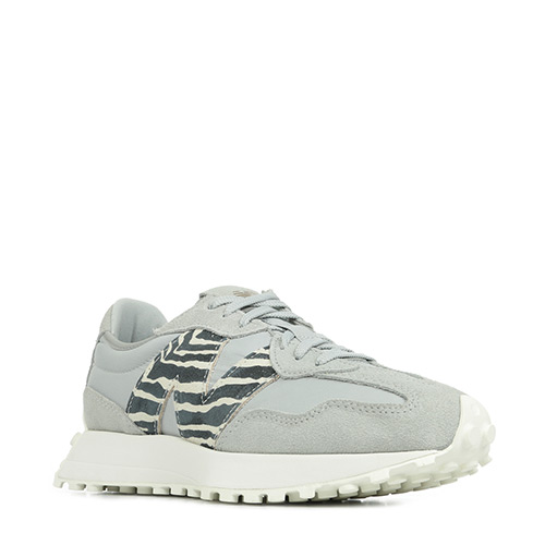 New Balance 327