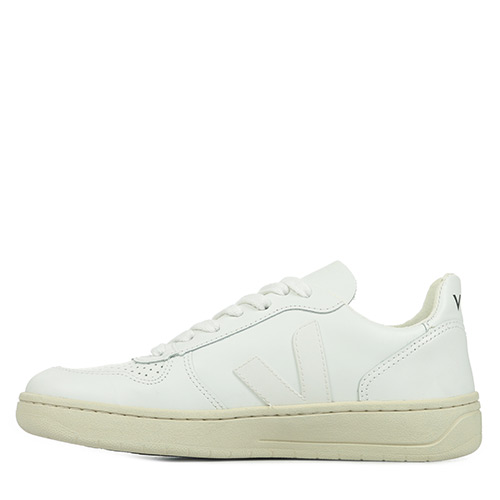 VEJA V10 Leather