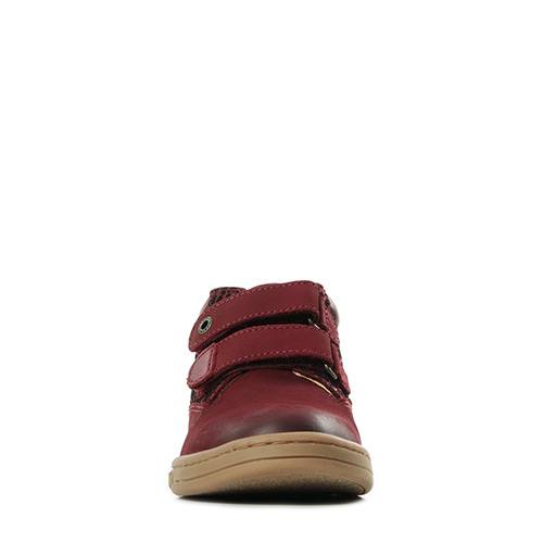 Kickers Tackeasy