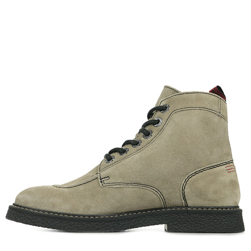 Kickers Kick Legendary