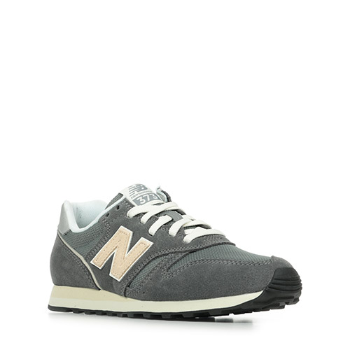 New Balance 373