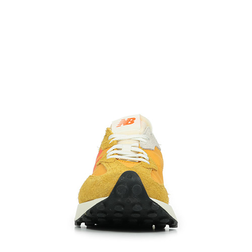 New Balance 327