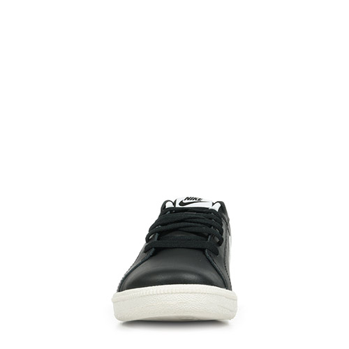 Nike Court Royale