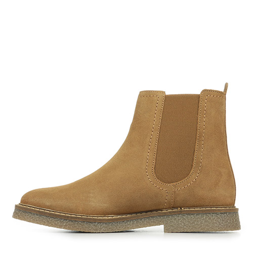 Kickers Kick Lorel