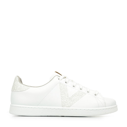 Tenis