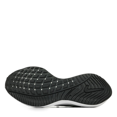 Nike Air Zoom Vomero 16