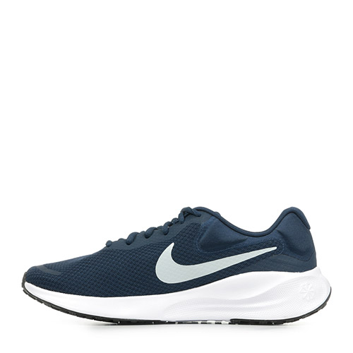 Nike Revolution 7