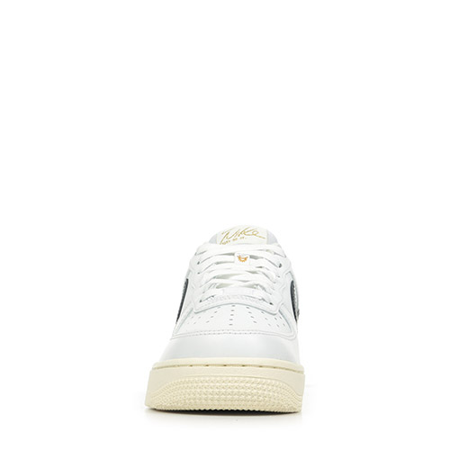 Nike Air Force 1 07 Flyease