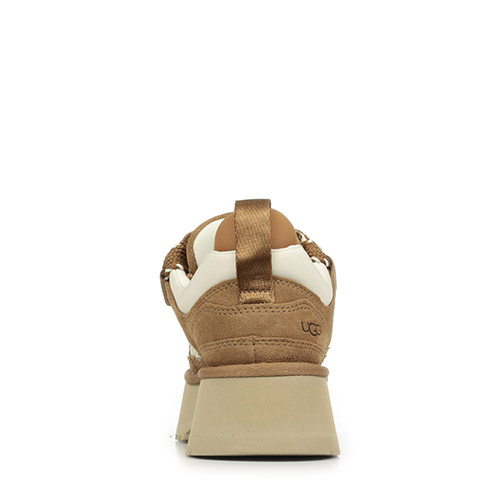 UGG Astromel