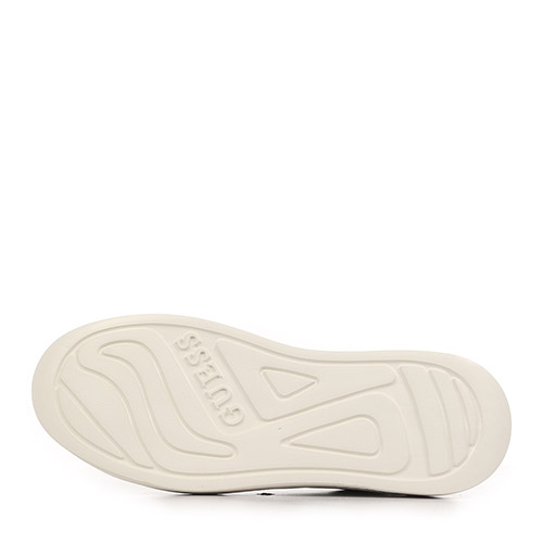 Guess Elbina