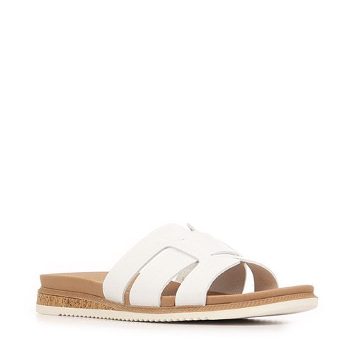 Skechers Desert Kiss Low Peak Look