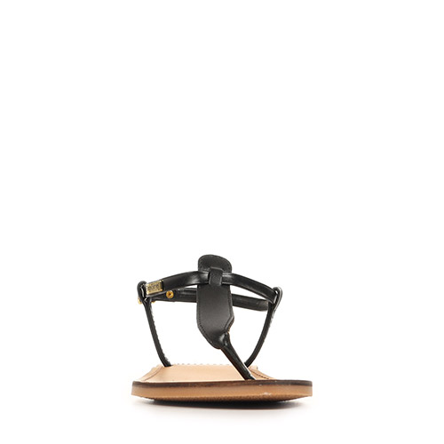 Les Tropéziennes by M Belarbi Harvil