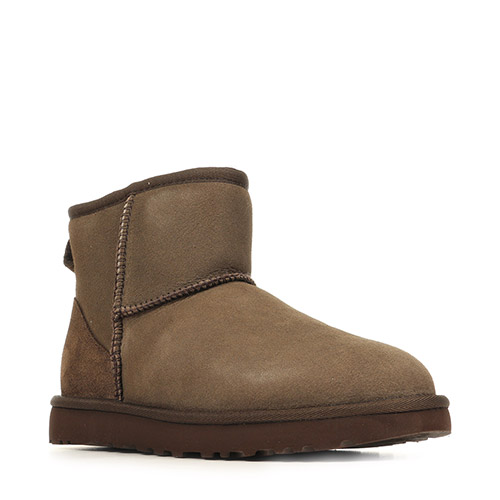 UGG Classic Mini II