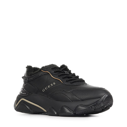 Guess Mickay