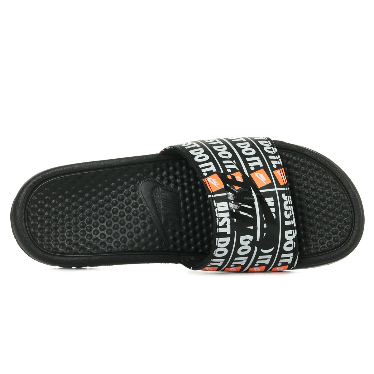 claquette benassi nike